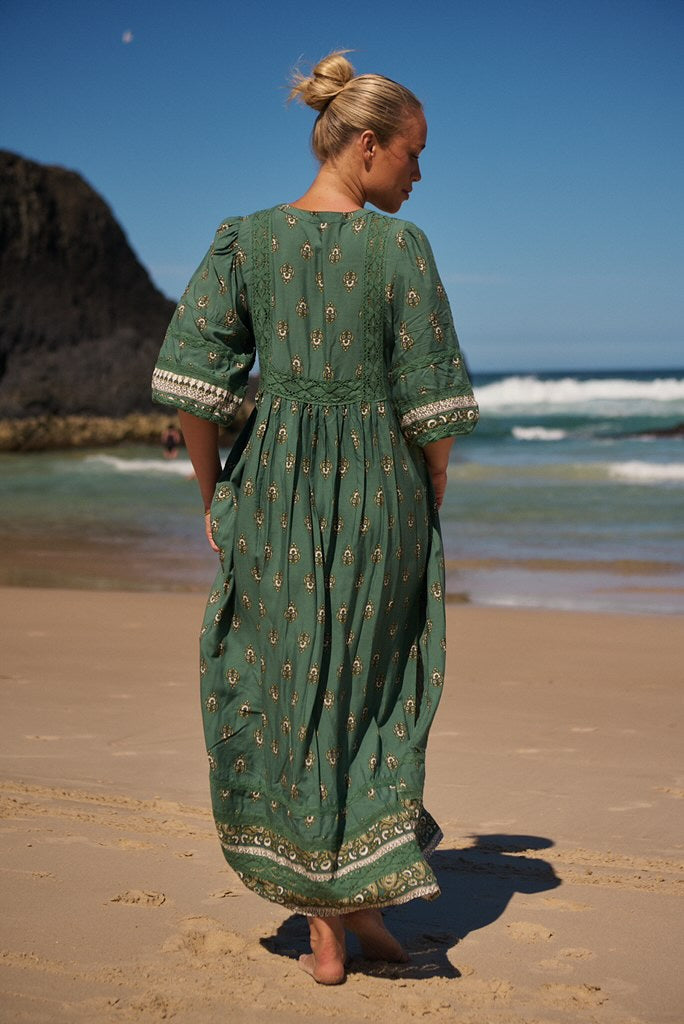 jaase green dress Introducing our newest Jaase collection; Tranquility These gorgeous blue and green hues are giving ocean boho vibes and we LOVE IT!! Available in five beautiful styles (including a new midi dress